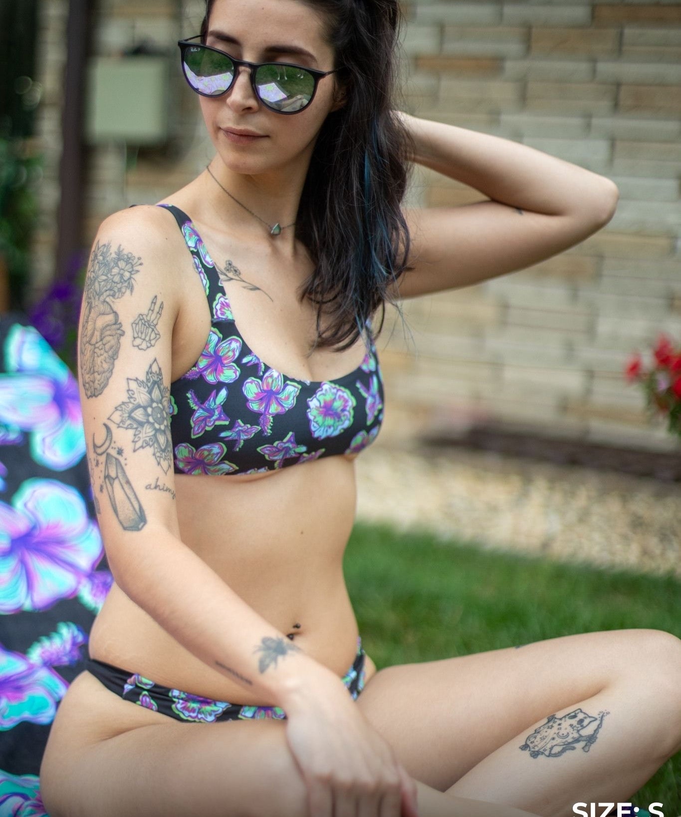 Tampa Top (Hibiscus)